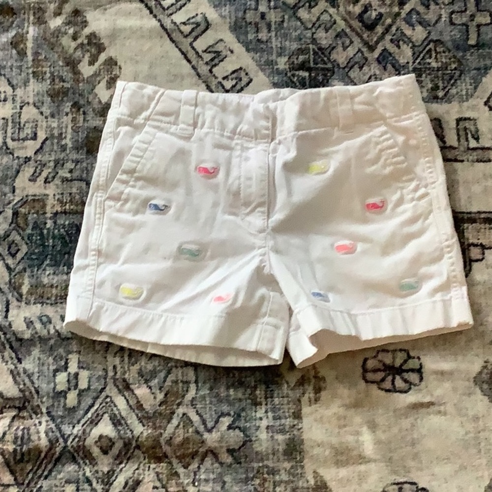 Girl white Vineyard Vines shorts